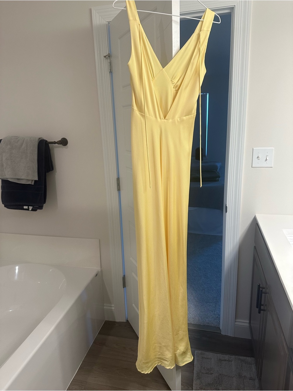 Park & Fifth Pale Yellow V-Neck Maxi Dress - Picture 5 of 5